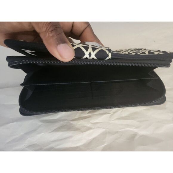 Vera Bradley Wallet Checkbook Size Black And White Boho - Picture 4 of 5